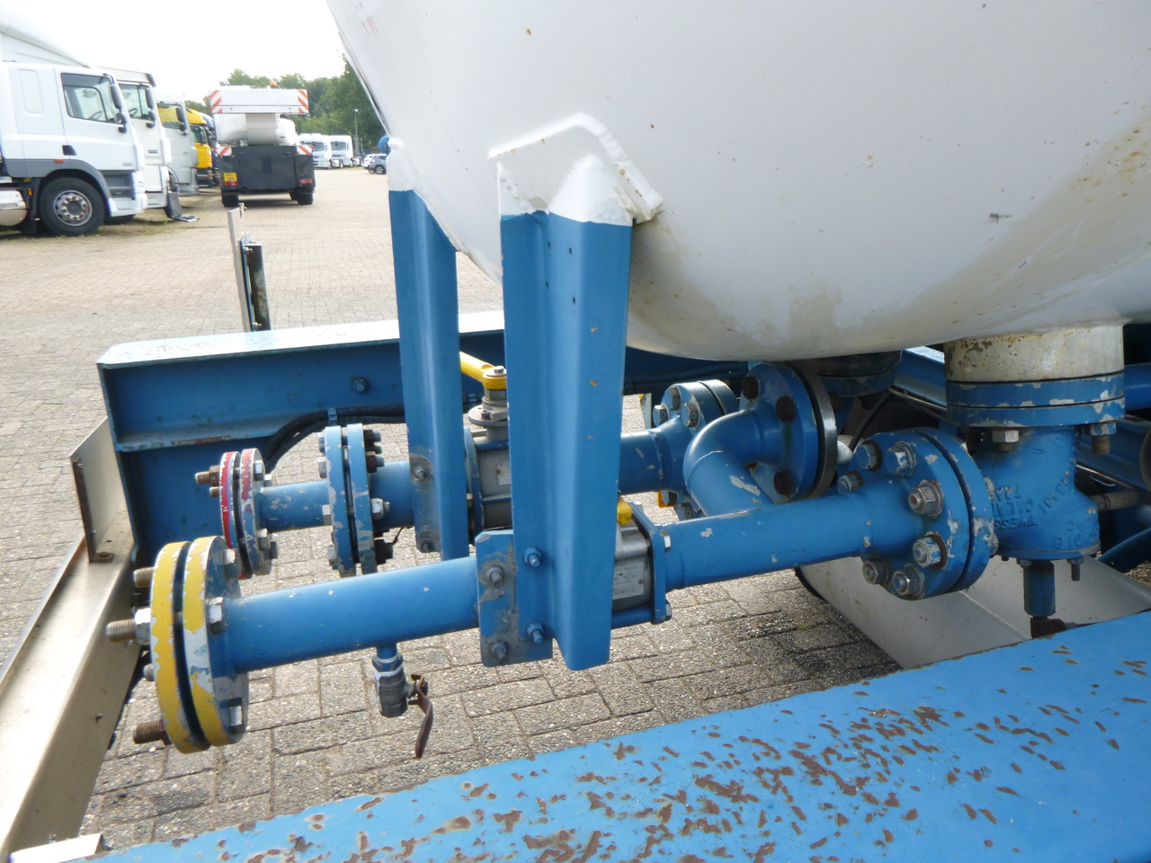 Semirremolque cisterna para transporte de gas Guhur Low-pressure gas tank steel 31.5 m3 / 10 bar (methyl chloride): foto 9