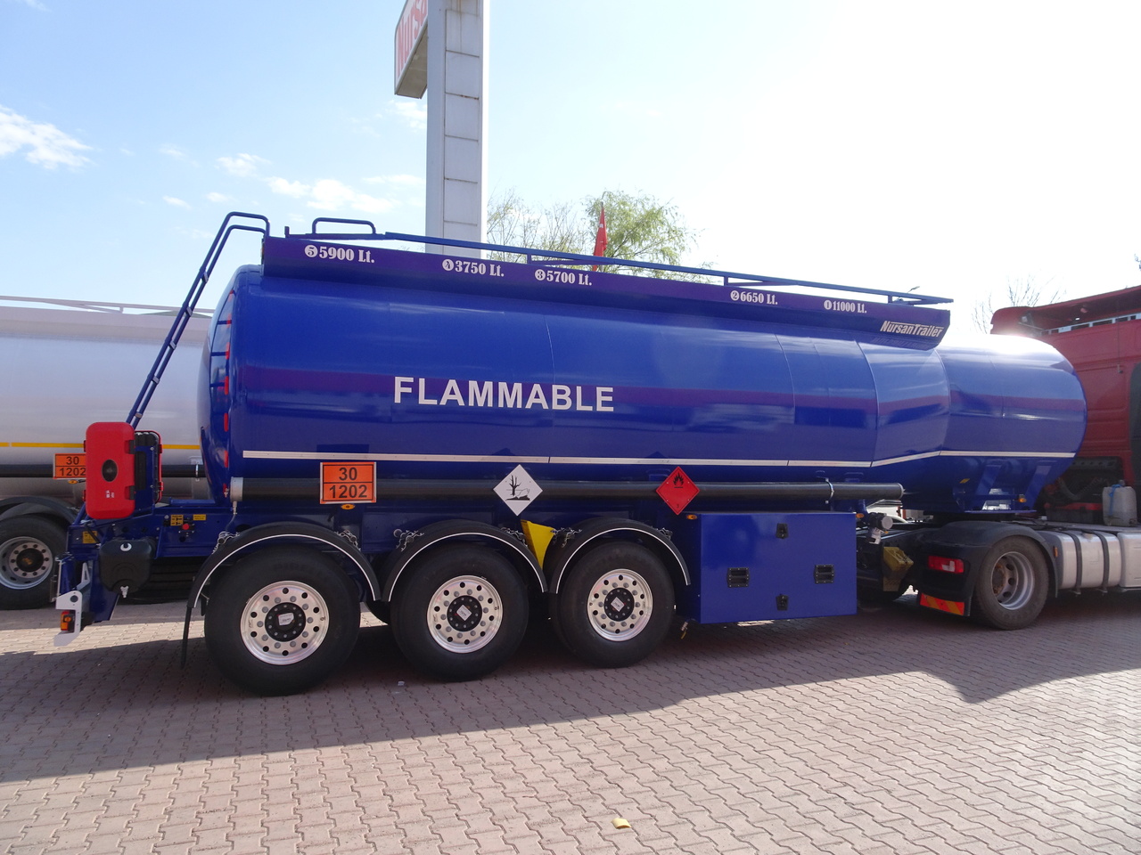 Semirremolque cisterna para transporte de combustible nuevo NURSAN Aluminium Fuel Tanker: foto 6