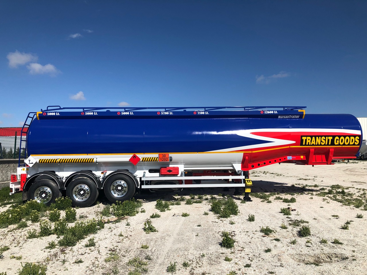 Semirremolque cisterna para transporte de combustible nuevo NURSAN Steel Fuel Tanker: foto 14