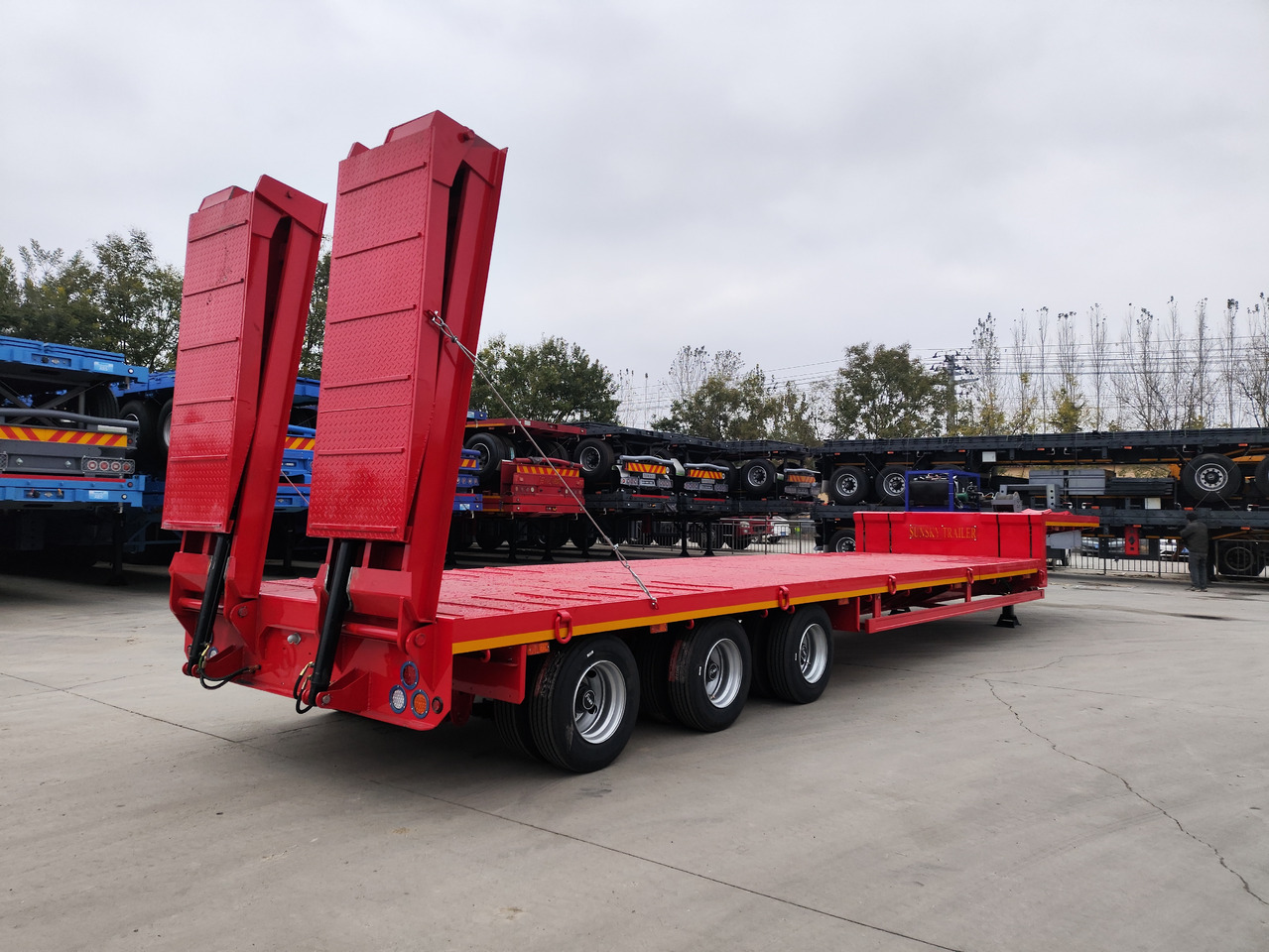 Semirremolque góndola rebajadas para transporte de equipos pesados nuevo SUNSKY 3-Axle 30Ton lowbed semi-trailer: foto 2