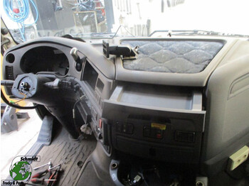 Cabina e interior DAF XF 106