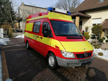 Ambulancia Mercedes-Benz Sprinter 316 CDI KTW: foto 1