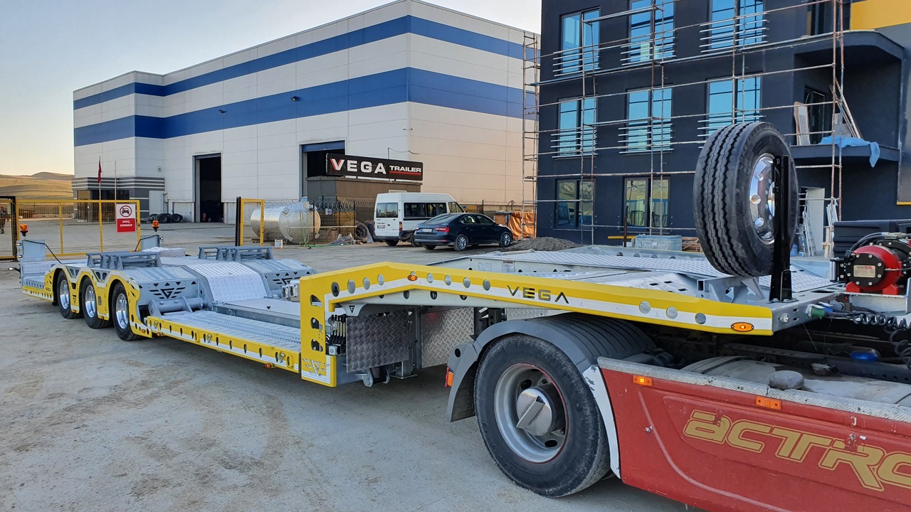 PROMAX 3 AXLE TRUCK CARRIER - Semirremolque portavehículos: foto 5