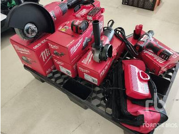 MILWAUKEE Qty of Various Electric Tools ( ... - Herramienta/ Equipo: foto 1