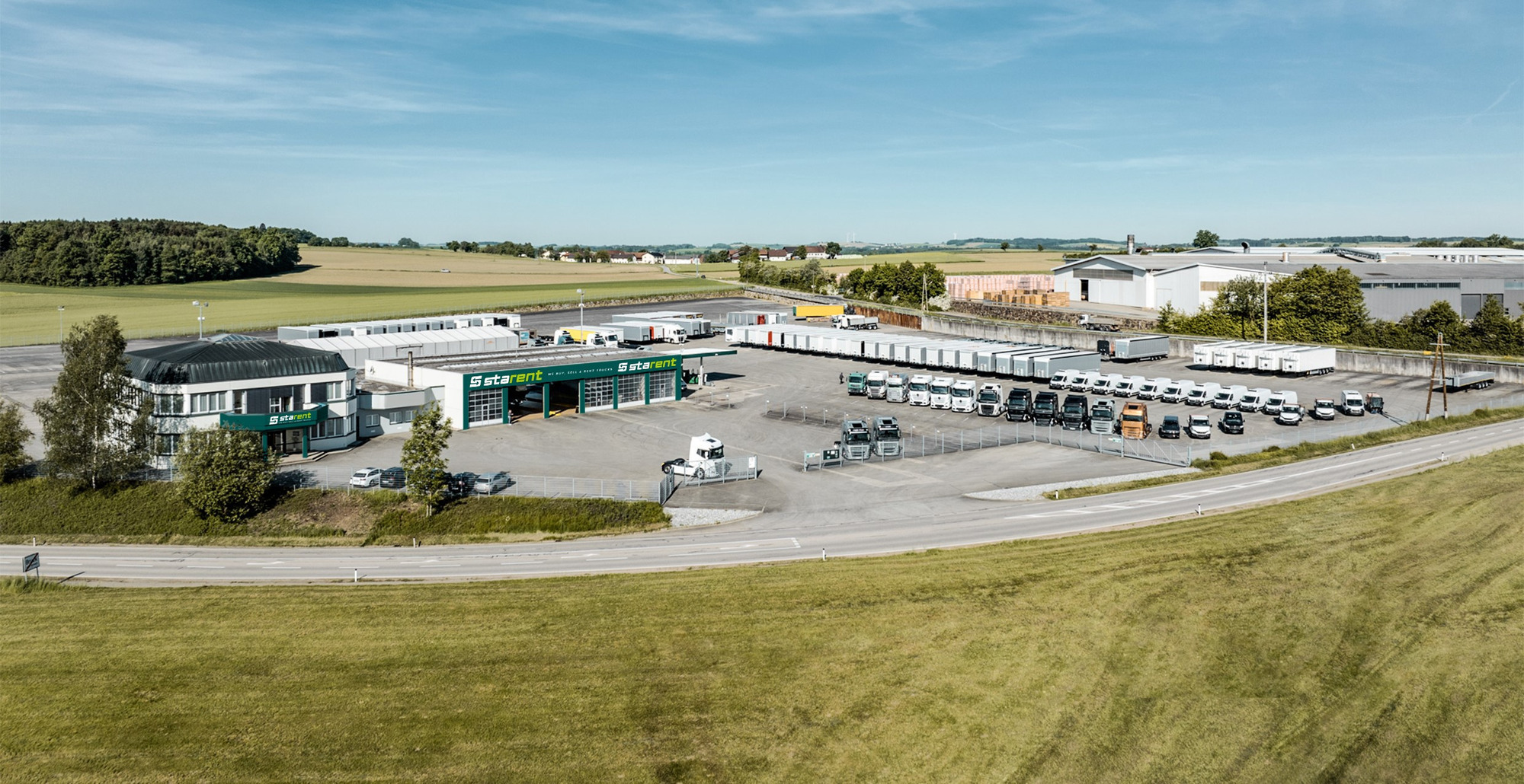 STARENT Truck & Trailer GmbH - Cabezas tractoras DAF XF - Austria, caja de cambios: automática undefined: foto 1