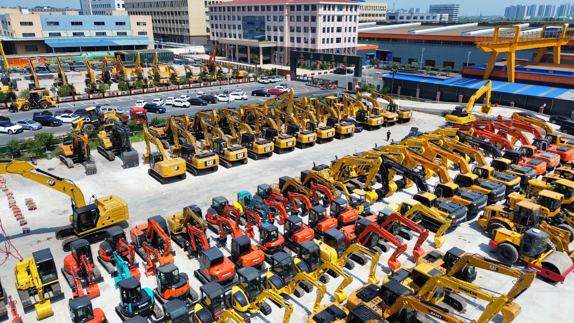 Toaks International Trading Company - Maquinaria de construcción CATERPILLAR - Año: 2021, Euro 3 undefined: foto 3