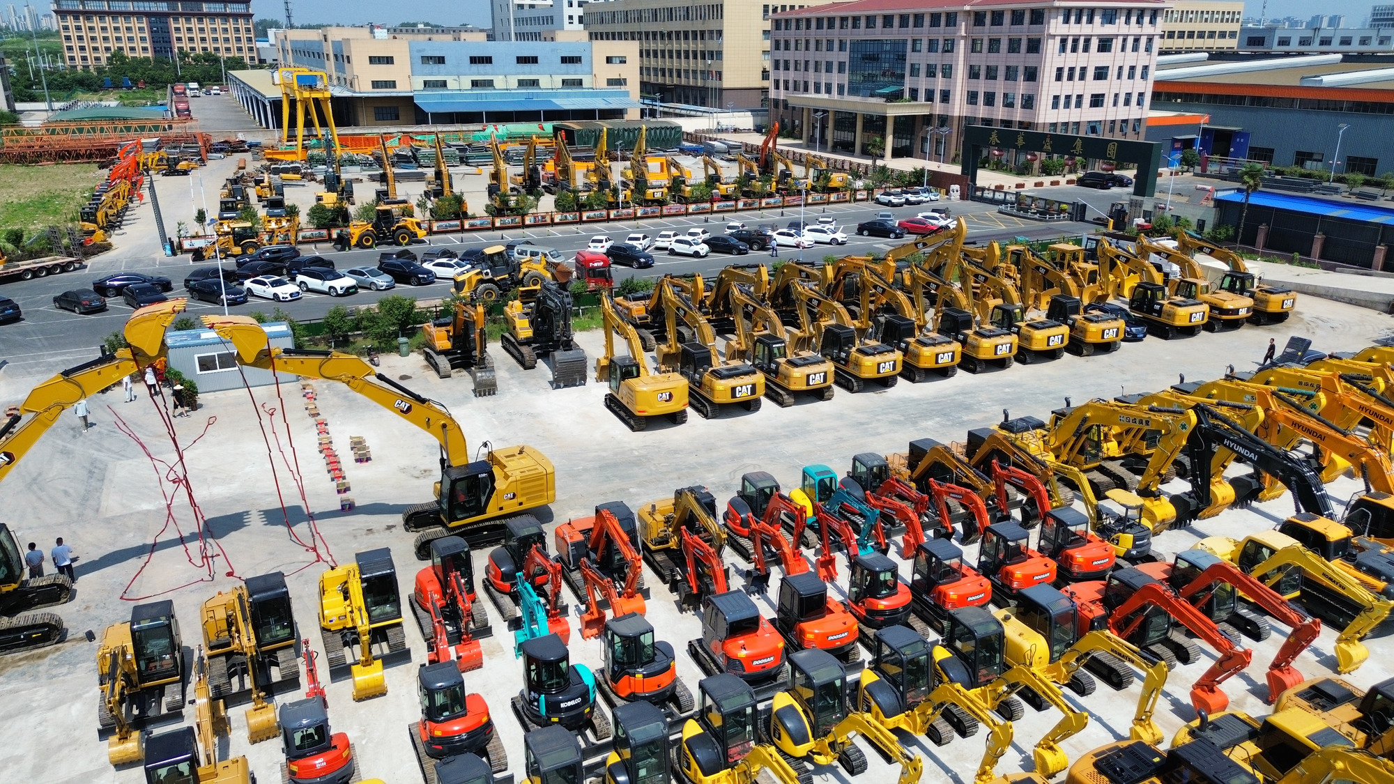 Toaks International Trading Company - Maquinaria de construcción CATERPILLAR - Año: 2021, Euro 3 undefined: foto 2