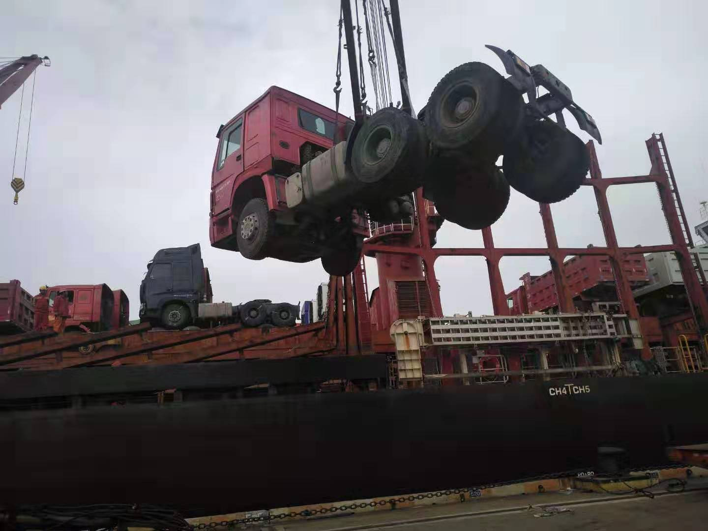 Shandong Guhong Auto Industrial CO., LTD - Camiones - Euro 2, grúa para camión undefined: foto 6