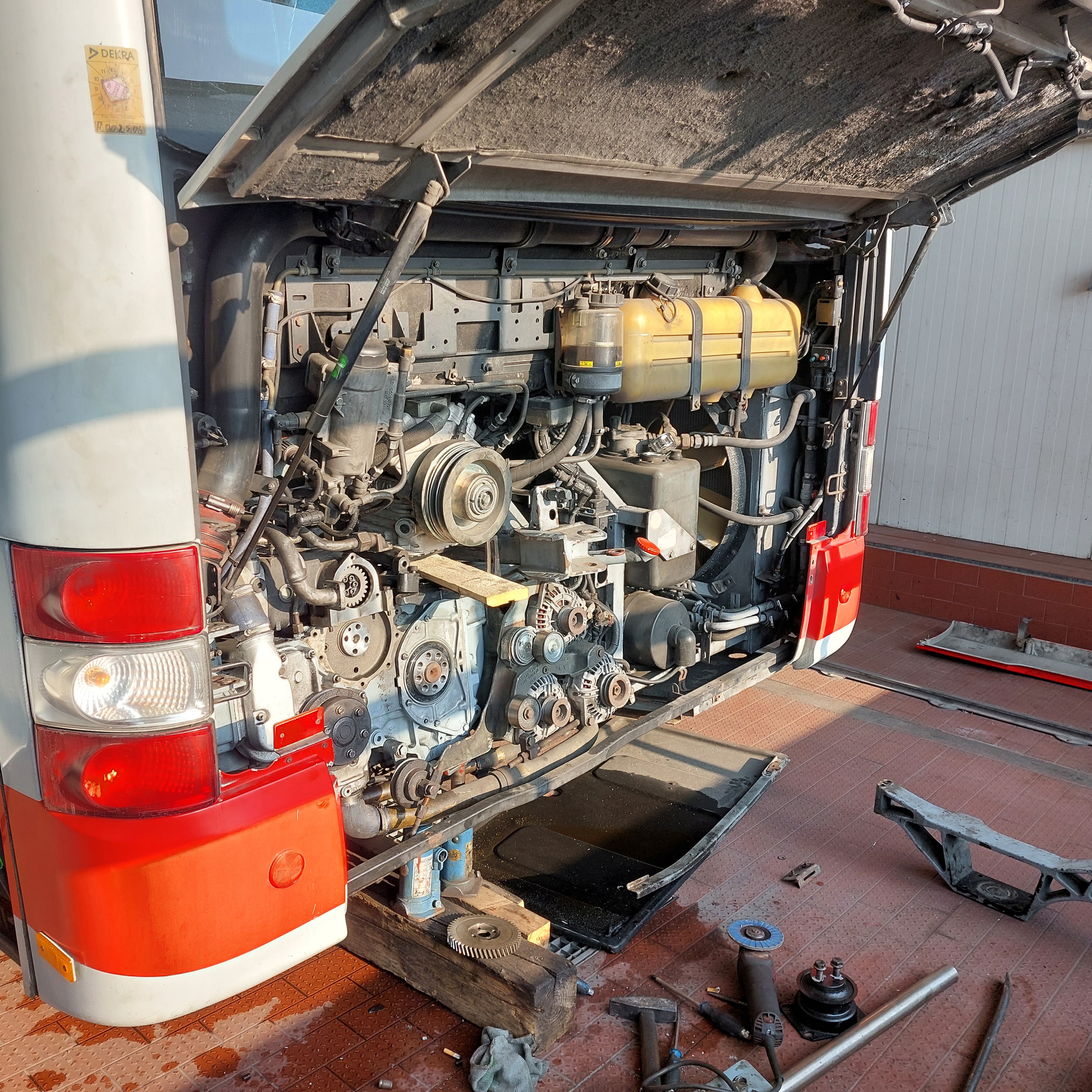 ENTECH SERVICE SPÓŁKA Z OGRANICZONĄ ODPOWIEDZIALNOŚCIĄ - Piezas de recambio SETRA - Polonia undefined: foto 38