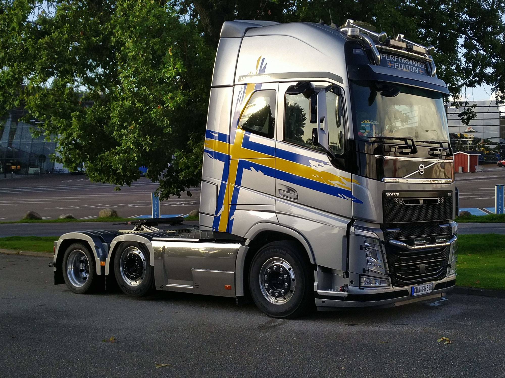 LKW-Service Nuernberger KG - Camiones VOLVO - Euro 6 undefined: foto 2