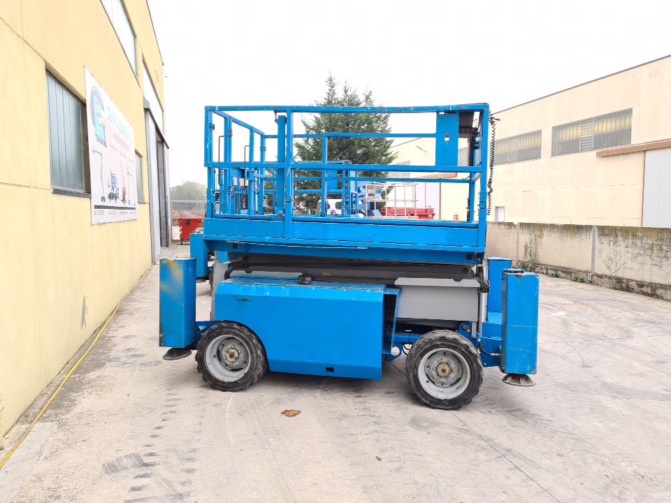 Centro Elevatori SRL - Maquinaria de construcción - Año: 2008 undefined: foto 14