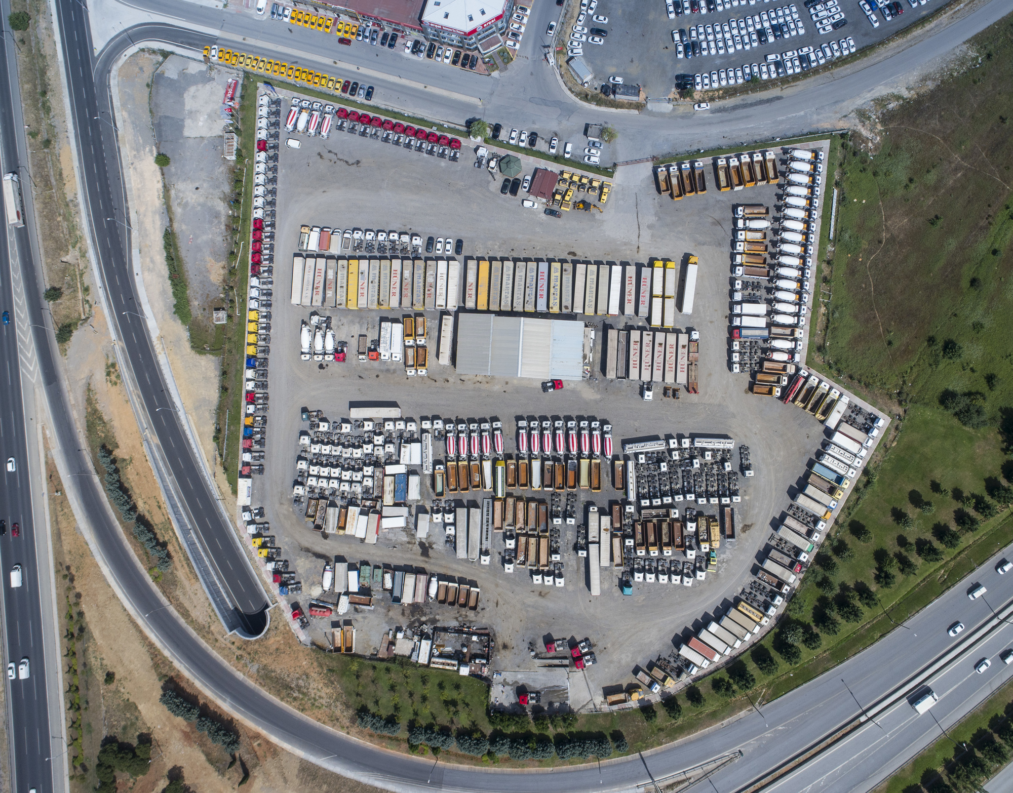 ERCAL TRUCKS - Camiones MERCEDES-BENZ undefined: foto 2