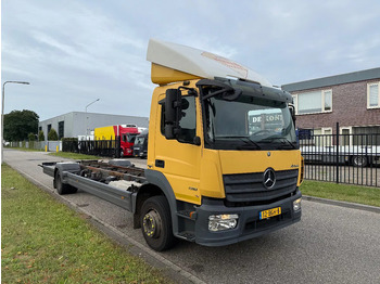 Camión chasis MERCEDES-BENZ Atego 1318