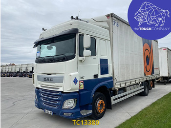 Camión lona DAF XF 105 460