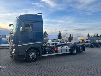 Camión portacontenedore/ Intercambiable MERCEDES-BENZ