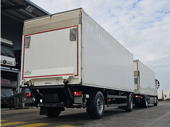 Remolque caja cerrada