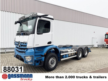 Camión chasis MERCEDES-BENZ Arocs 2651