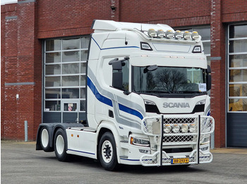 Cabeza tractora SCANIA R 560