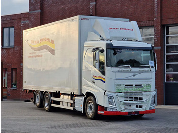 Camión caja cerrada VOLVO FH13 460