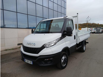 Volquete furgoneta IVECO
