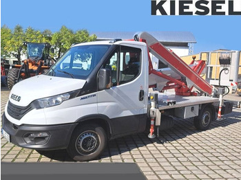 Camión con plataforma elevadora IVECO