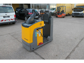 Remolcadora JUNGHEINRICH