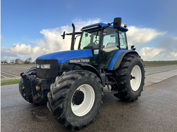 Tractor NEW HOLLAND TM
