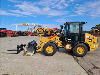 Cargadora de ruedas CATERPILLAR 906