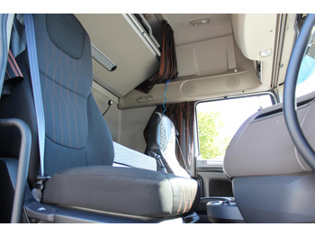 Cabeza tractora Daf 530 SSC Retarder Kühlbox 2 Tanks Standklima: foto 3 Cabeza tractora Daf 530 SSC Retarder Kühlbox 2 Tanks Standklima: foto 3