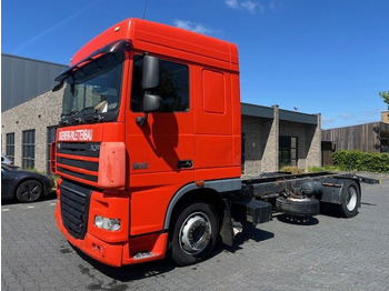 Camión chasis DAF XF 105 410