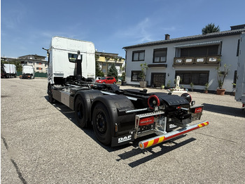 Camión multibasculante DAF XF