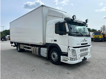 Camión frigorífico VOLVO FM 330