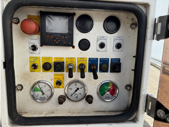 Camión Mercedes-Benz Actros 2541 L 6x2 Actros 2541 L 6x2, Müller Saug-/Spülwagen ca. 12m³, Widi-Platte, Lift-/Lenkachse: foto 3 Camión Mercedes-Benz Actros 2541 L 6x2 Actros 2541 L 6x2, Müller Saug-/Spülwagen ca. 12m³, Widi-Platte, Lift-/Lenkachse: foto 3