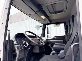 Foto del interior 1: Camión caja cerrada MAN TGL 8.150 4x2 BL TGL 8.150 4x2 BL, Möbelkoffer mit Rolltor