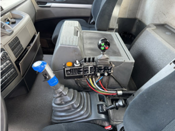 Camión portacontenedor de cadenas MAN TGS 26.400 6x2/4 BL TGS 26.400 6x2/4 BL mit Vorlauflenk-/liftachse, Multilift: foto 3 Camión portacontenedor de cadenas MAN TGS 26.400 6x2/4 BL TGS 26.400 6x2/4 BL mit Vorlauflenk-/liftachse, Multilift: foto 3