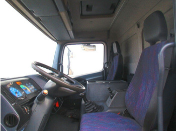 Foto del interior 1: Camión caja cerrada Mercedes-Benz Atego 815 4x2