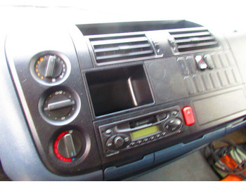 Camión caja cerrada Mercedes-Benz Atego 815 4x2: foto 3