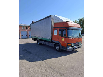 Camión lona MERCEDES-BENZ Atego 818
