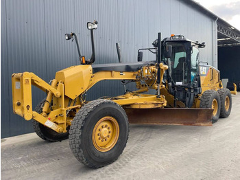 Grader CATERPILLAR 140M