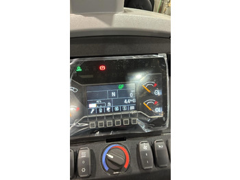 Retroexcavadora CATERPILLAR 434: foto 3