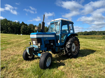 Tractor FORD