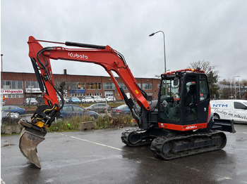 Excavadora KUBOTA KX080