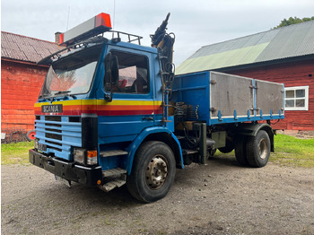 Camión volquete SCANIA P82