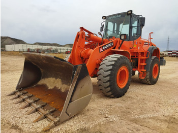 Cargadora de ruedas DOOSAN DL300