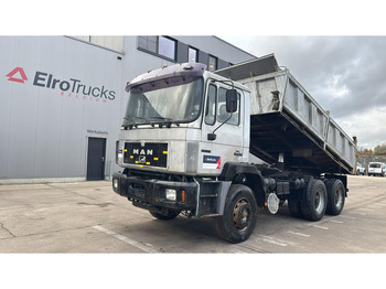 Camión volquete MAN 26.372