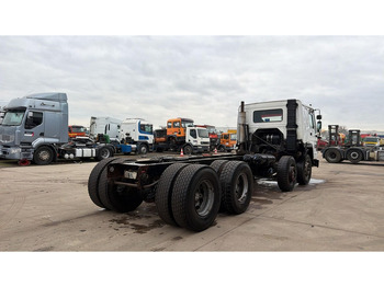 Camión chasis Volvo FL 10 - 320 (POMPE MANUELLE / MANUAL PUMP / LAMES / STEEL SUSP. / 8X4): foto 4