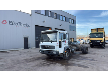 Camión chasis VOLVO FL 220