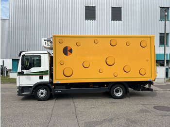 Furgoneta frigorifica MAN TGL 8.220 Kühlkoffer 5,26m LBW Klima Luftgef. MAN TGL 8.220 Kühlkoffer 5,26m LBW Klima Luftgef.: foto 4 Furgoneta frigorifica MAN TGL 8.220 Kühlkoffer 5,26m LBW Klima Luftgef. MAN TGL 8.220 Kühlkoffer 5,26m LBW Klima Luftgef.: foto 4