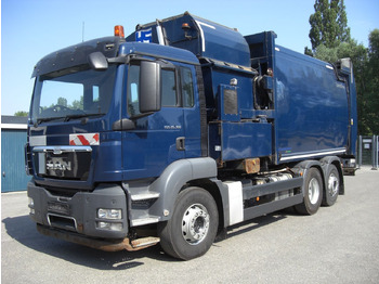 Camión de basura MAN