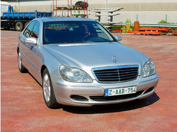 Sedan MERCEDES-BENZ
